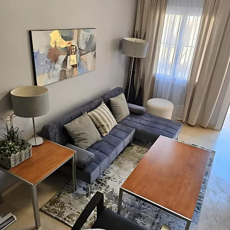 木屋 With Sea Views