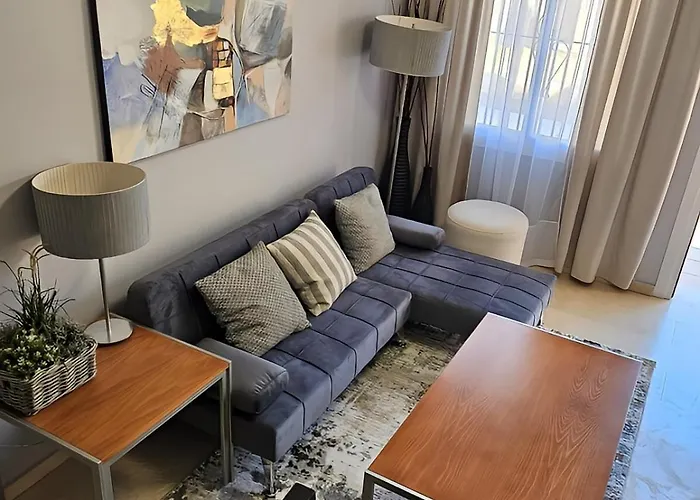 木屋 With Sea Views