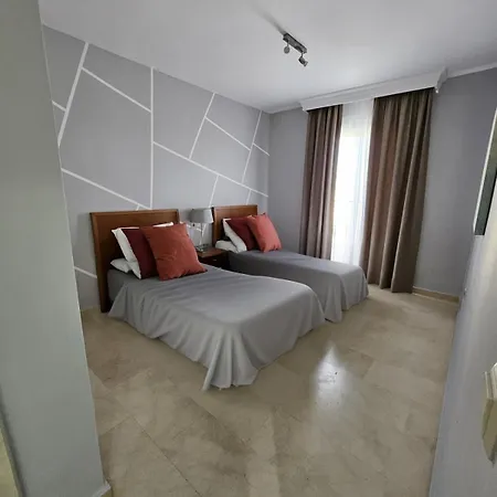 With Sea Views Chalet *